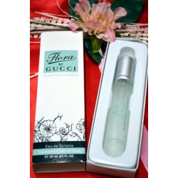 Flora by Gucci Glamorous Magnolia